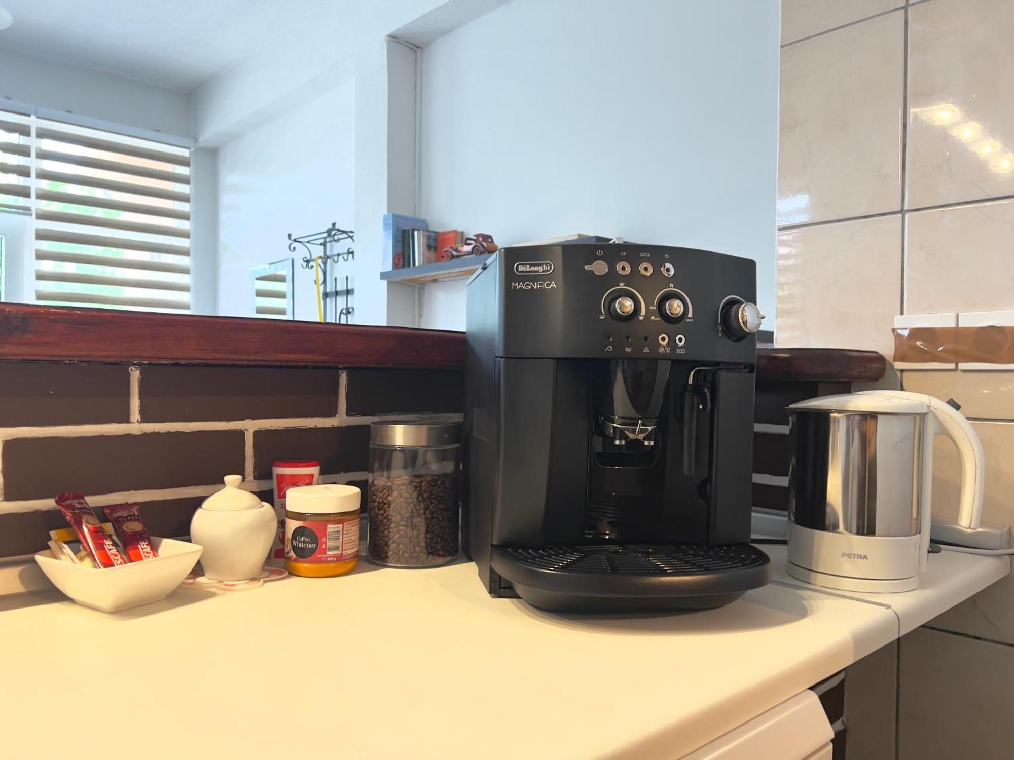 Appartamento La Bocca - Airport, Parking, Ac, Bidet, Coffee Machine, Ps3 *